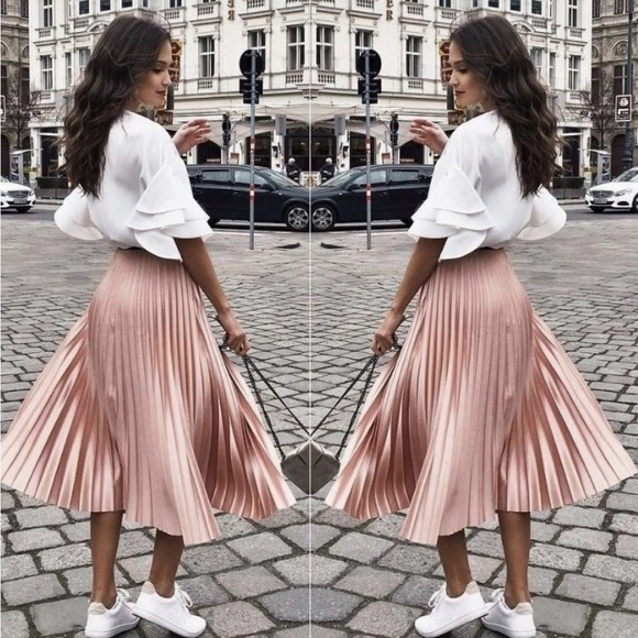 Baby Pink Pleated A-Line Skirt with Elastic Waistband - Picture 4 of 10